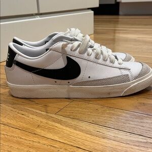 Nike Classic White and Black Low-Tops